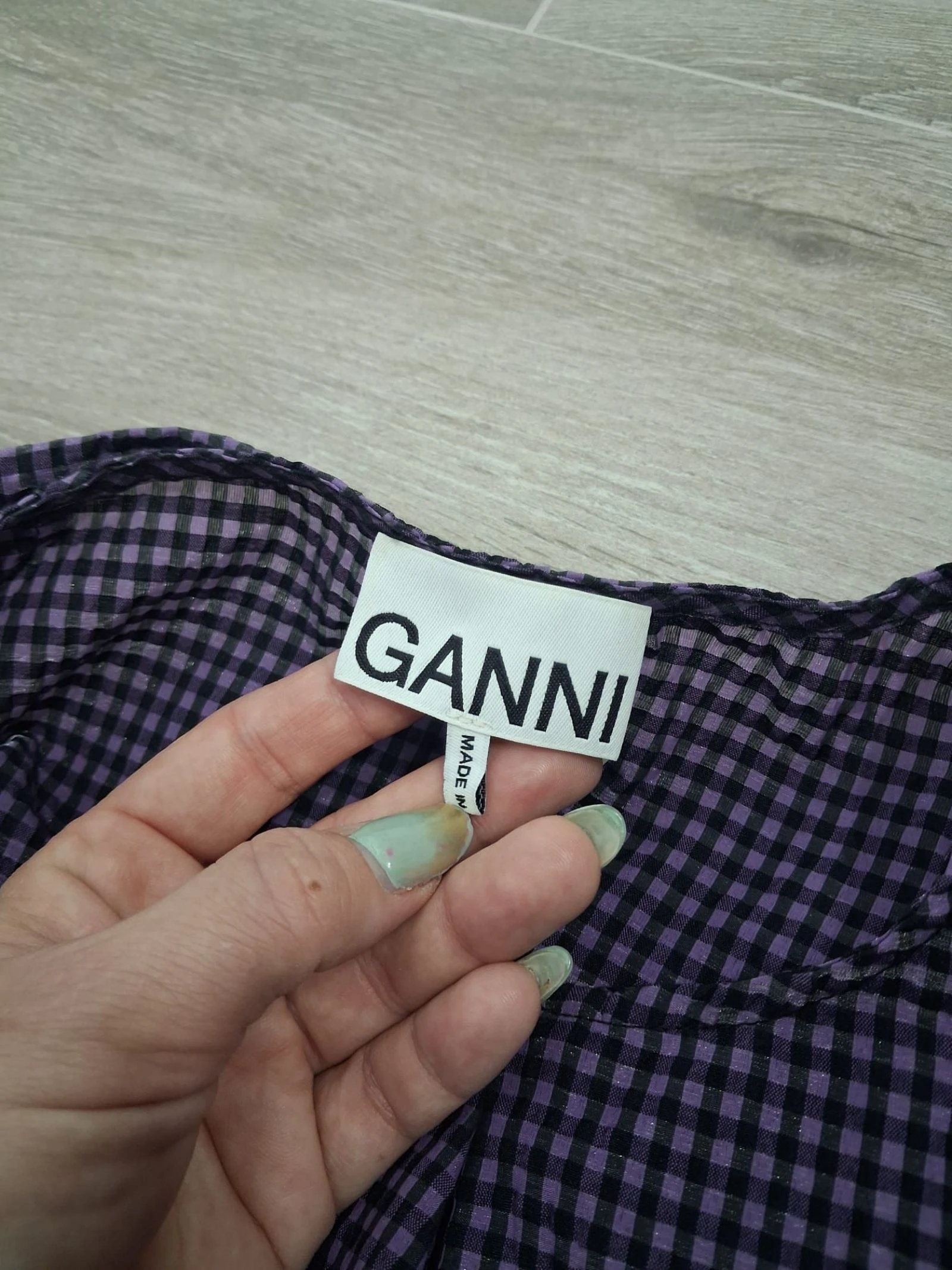 Vestido GANNI vichy morado con brillo sutil, mangas abullonadas T34 – photo 12